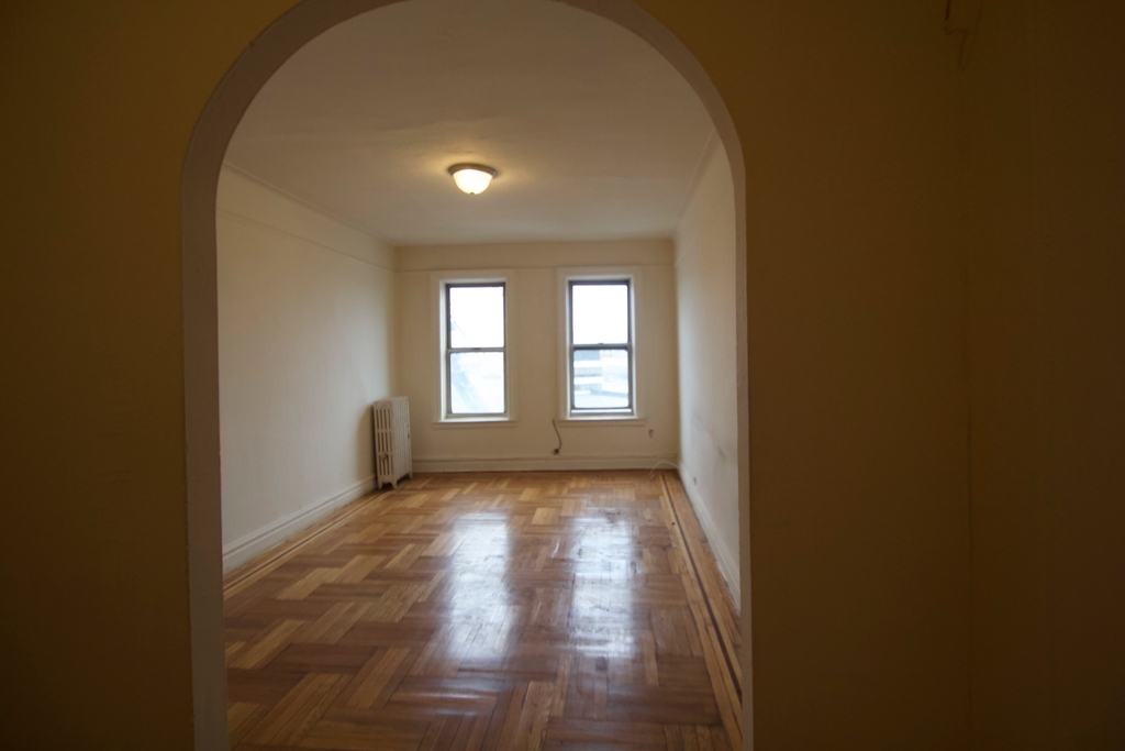 108 Park Terrace East - Photo 2