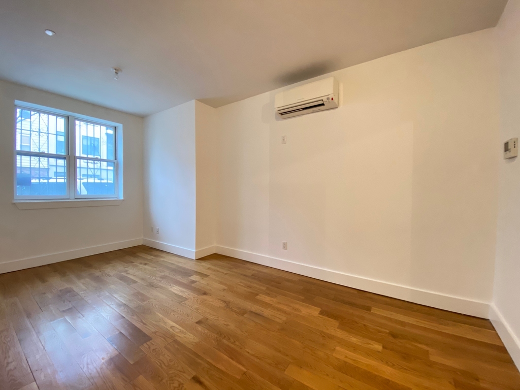 106 Meserole Street - Photo 1