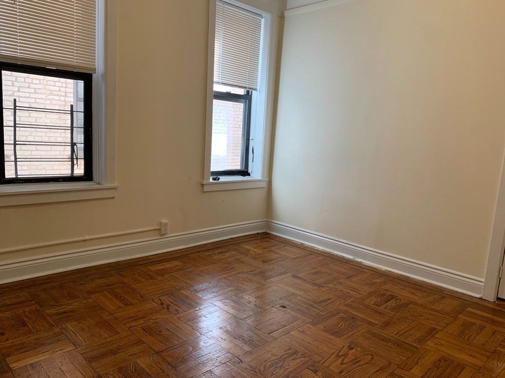 780 East 2nd Street - Photo 2