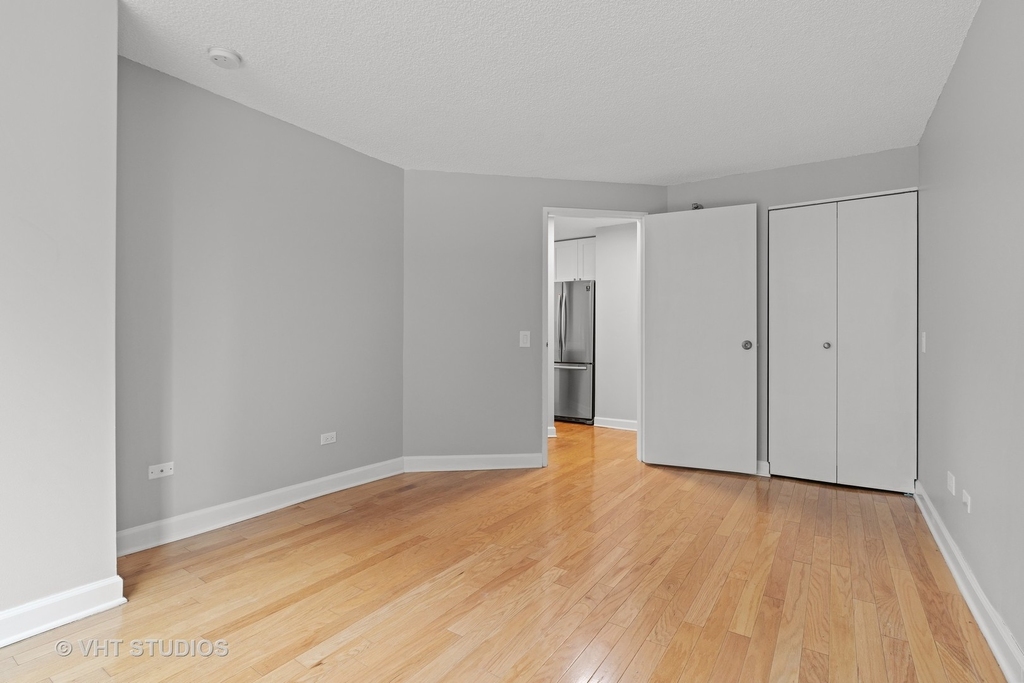 480 North Mcclurg Court - Photo 13