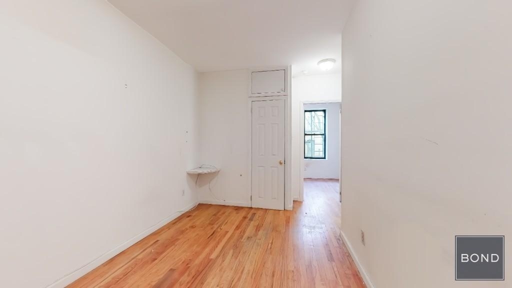 322 East 89th Street 2b - Photo 1