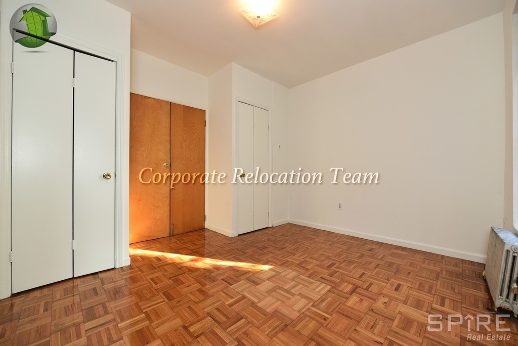 226 West 4th Street - Photo 7