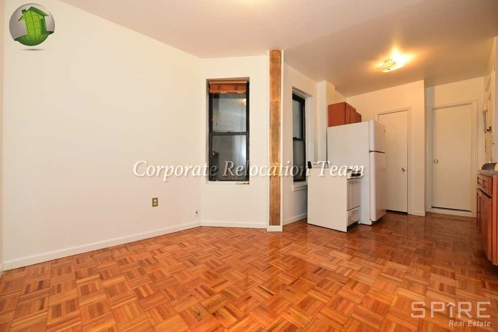 226 West 4th Street - Photo 6