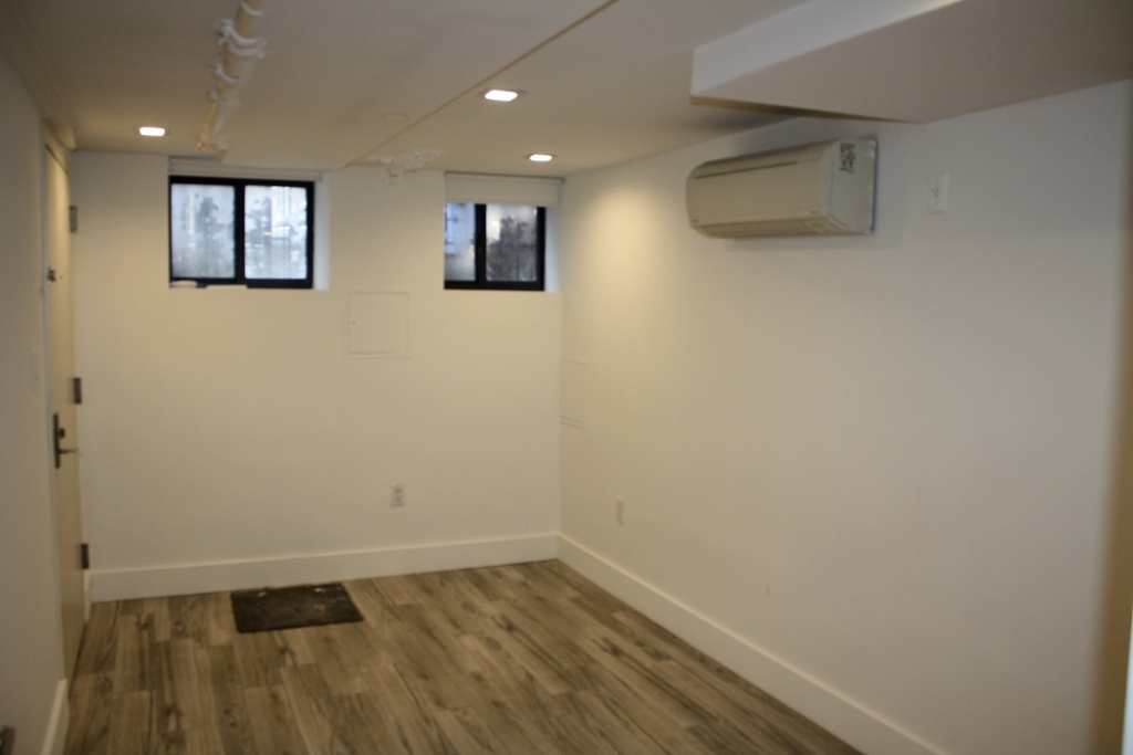 1340 Hancock Street - Photo 10