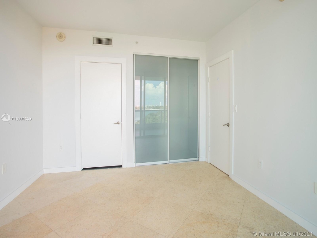 900 Biscayne Blvd - Photo 17