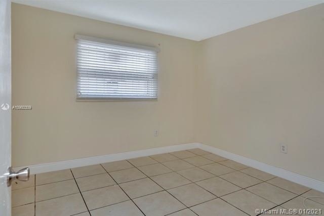1525 Nw 19th Ter - Photo 12