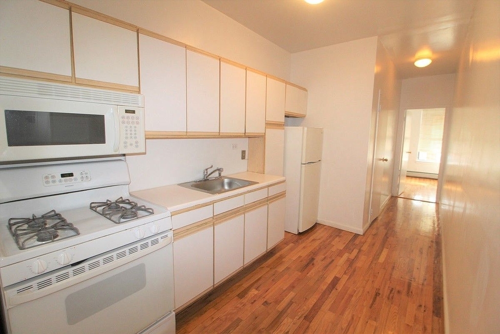 462 17th Street - Photo 1