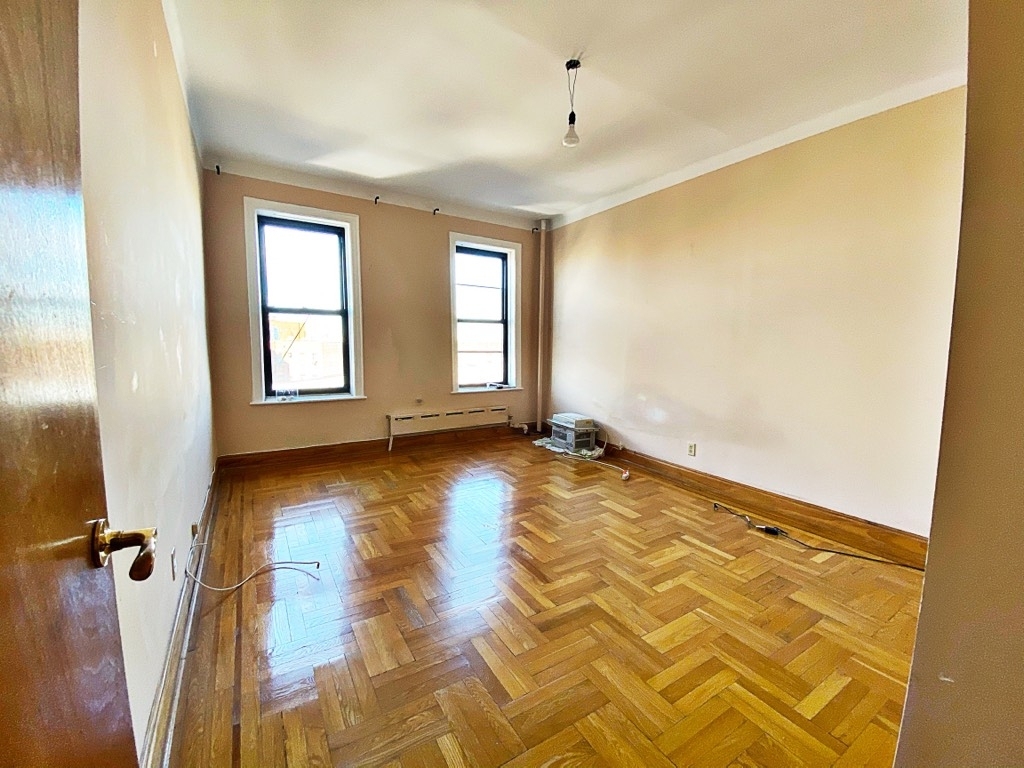 1543 West 1st Street - Photo 6