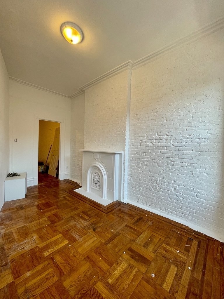 1708 Lexington Avenue - Photo 10