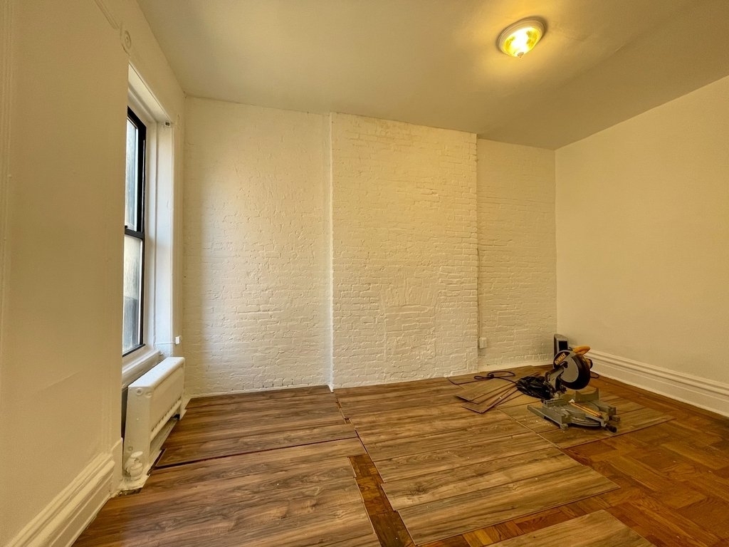 1708 Lexington Avenue - Photo 4