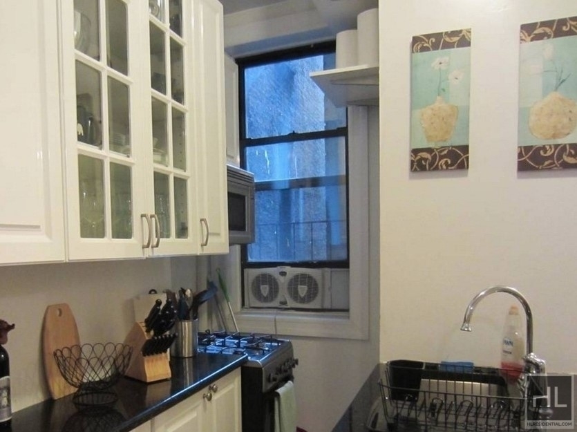 East 83 Street - Photo 0