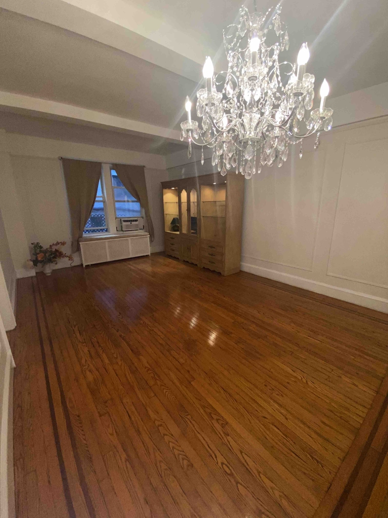 425 East 51st Street - Photo 3