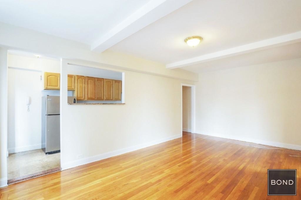 301 East 38th Street ZIP 10016 - Photo 1