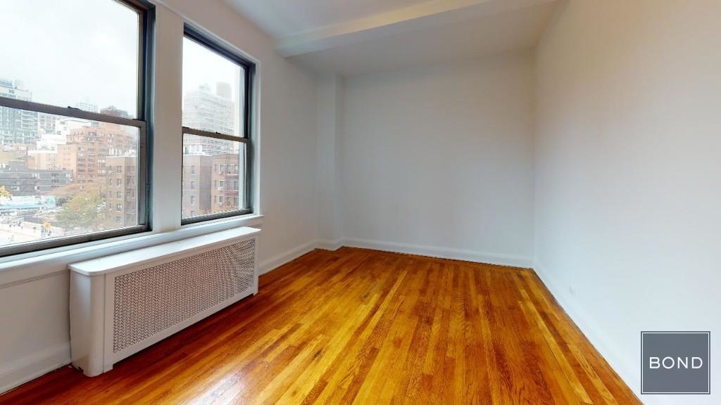 301 East 38th Street ZIP 10016 - Photo 4