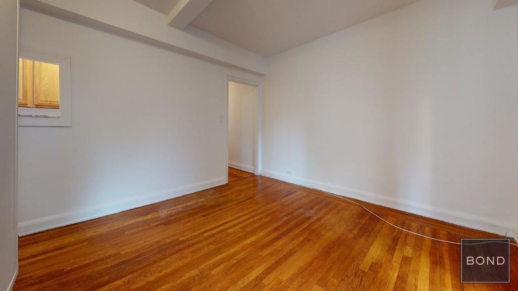 301 East 38th Street ZIP 10016 - Photo 1