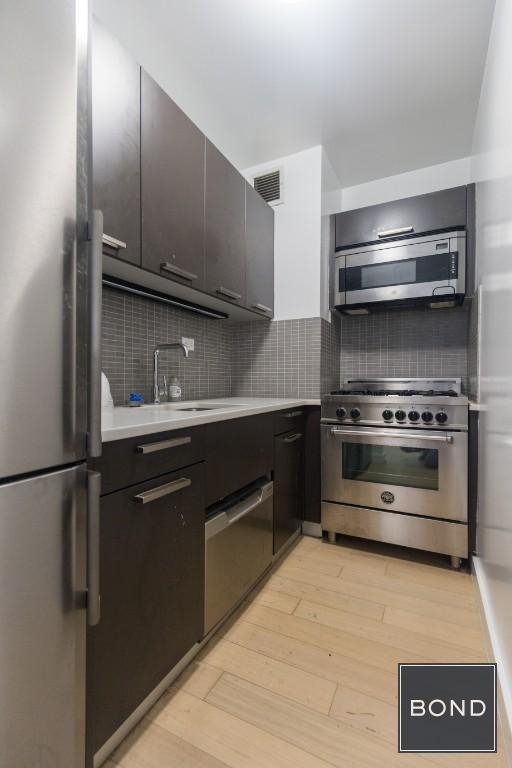 222 East 39th Street ZIP 10016 - Photo 12