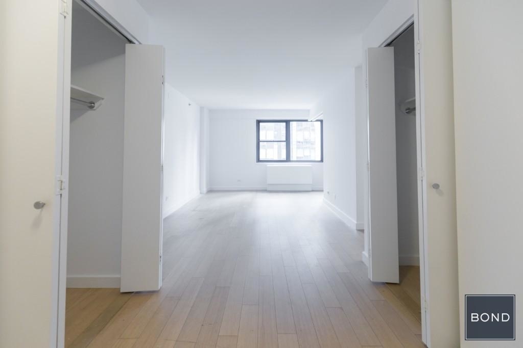 222 East 39th Street ZIP 10016 - Photo 0