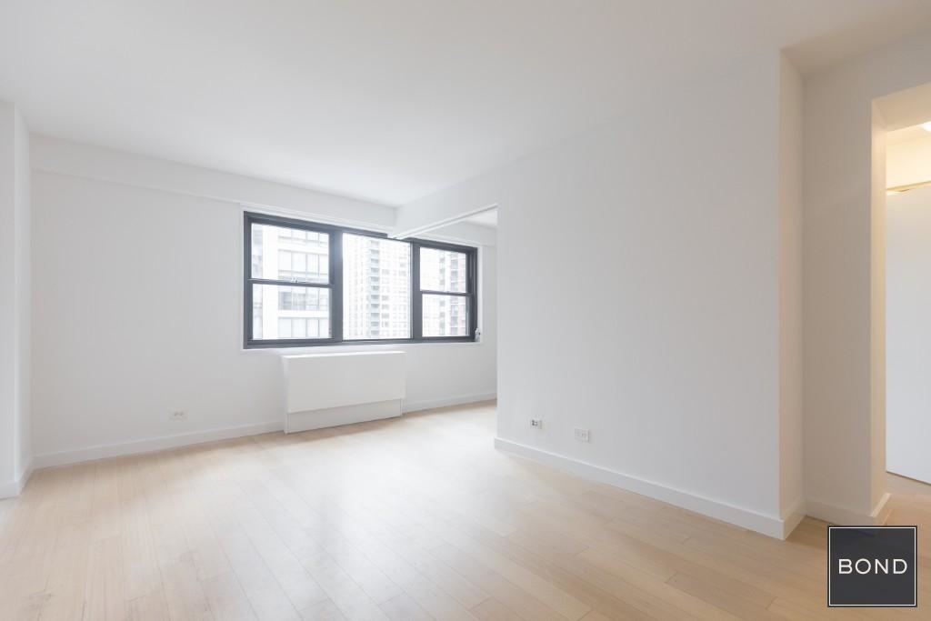 222 East 39th Street ZIP 10016 - Photo 2