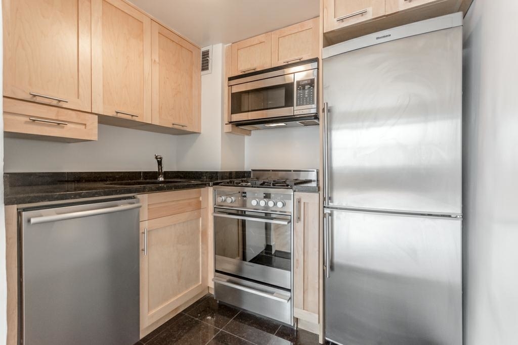 236 East 36th Street ZIP 10016 - Photo 3