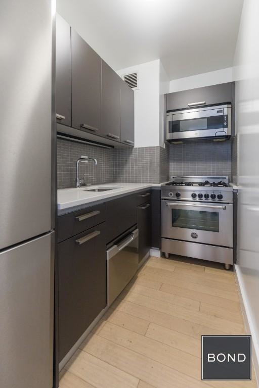 222 East 39th Street ZIP 10016 - Photo 7