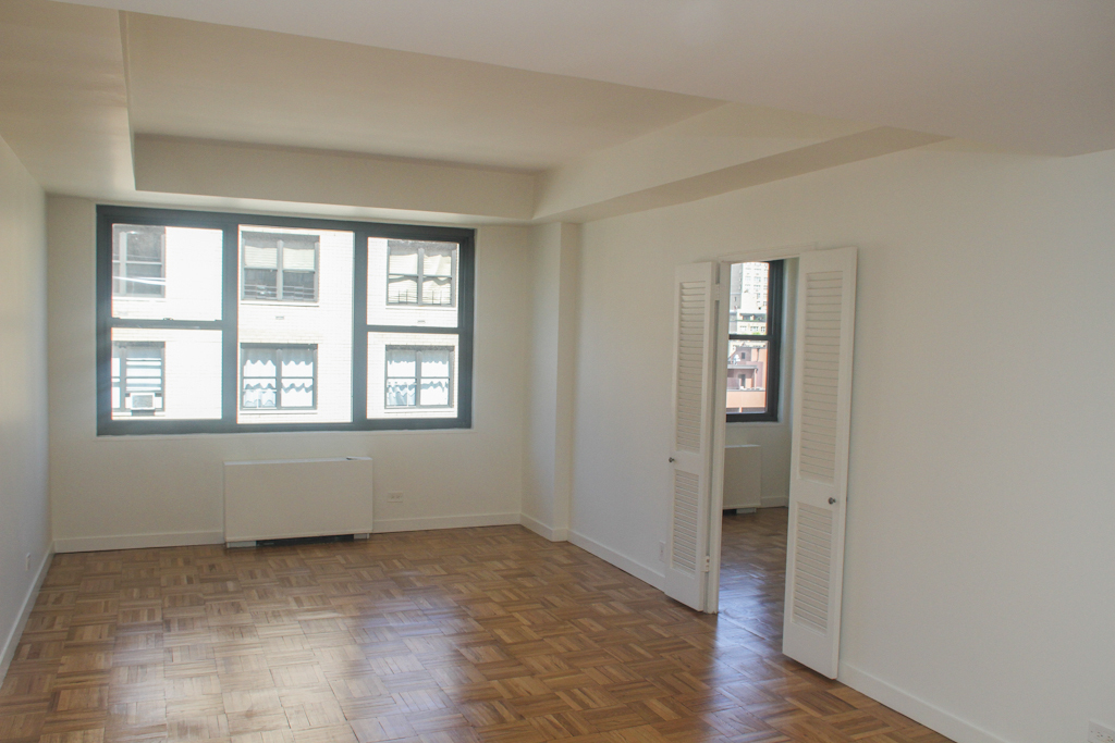 333 East 49th Street ZIP 10022 - Photo 0