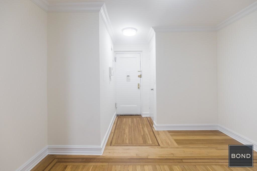 214 East 51st Street - Photo 3