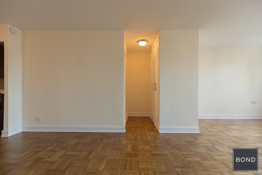 888 Eighth Avenue ZIP 10019 - Photo 4