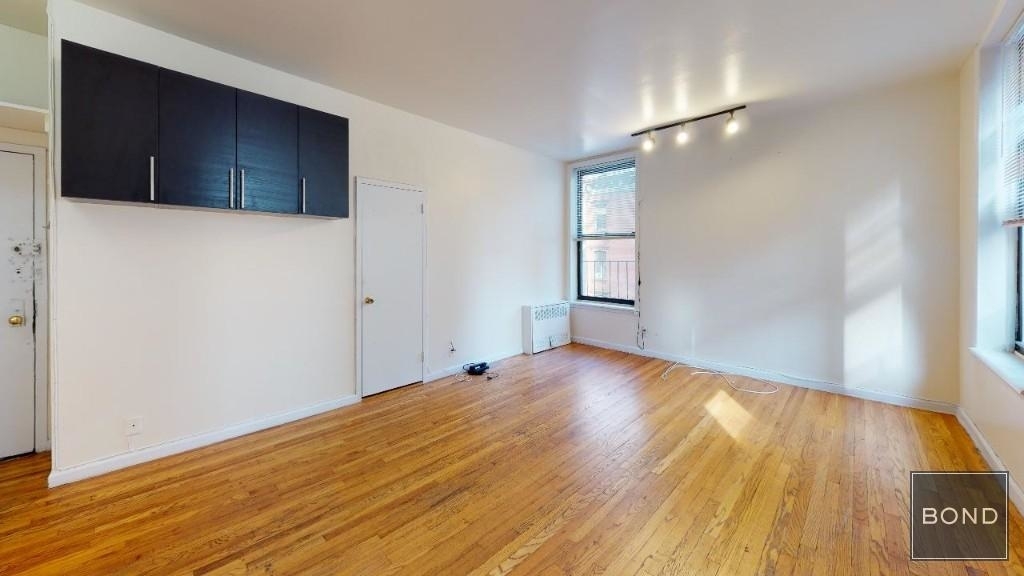 839 Second Avenue ZIP 10017 - Photo 1