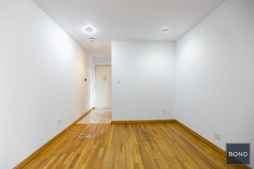 370 West 30th Street - Photo 1