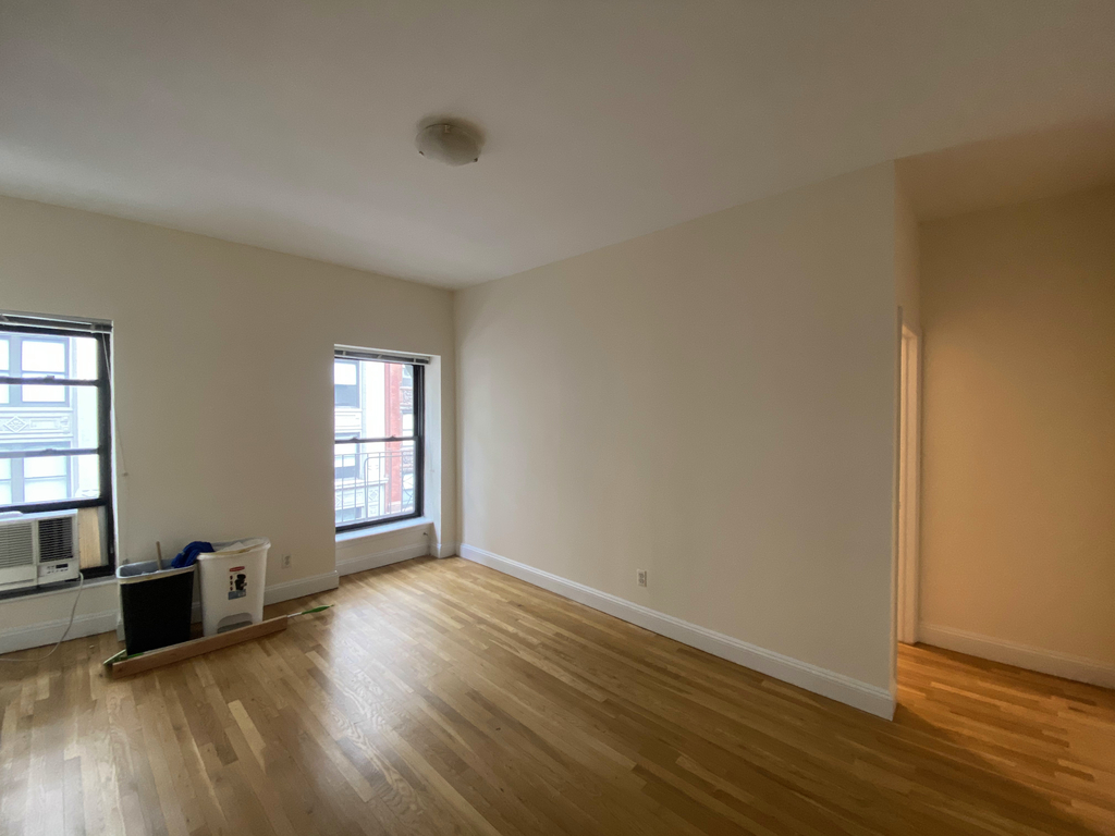 126 East 24th Street - Photo 2