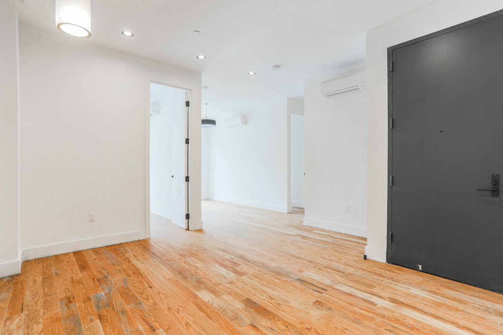 301 Broadway - Photo 3