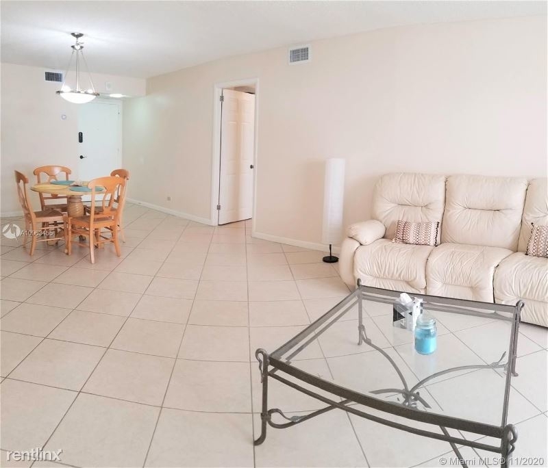 6039 Collins Ave - Photo 6