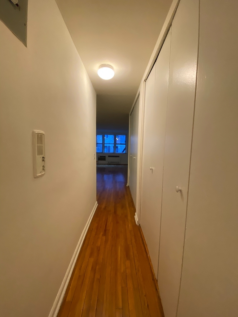 1380 1st Avenue - Photo 3