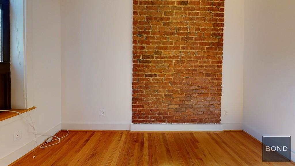 129 East 97 Street - Photo 2