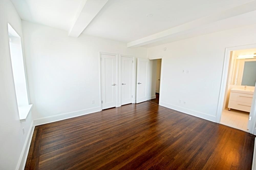 1080 Amsterdam Ave - Photo 5