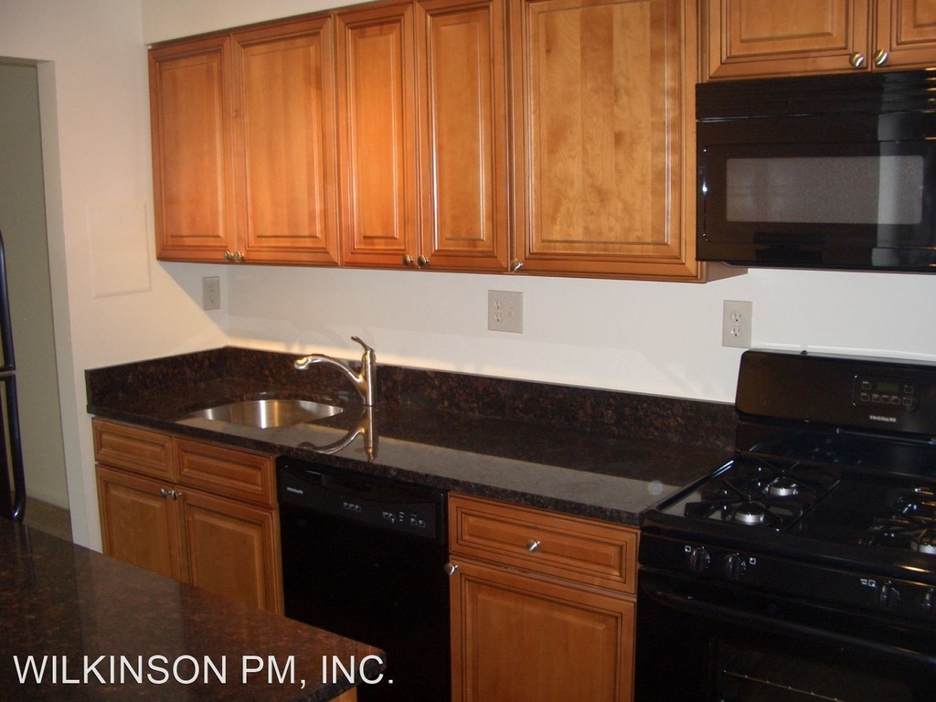 600 Roosevelt Blvd. #415 - Photo 2