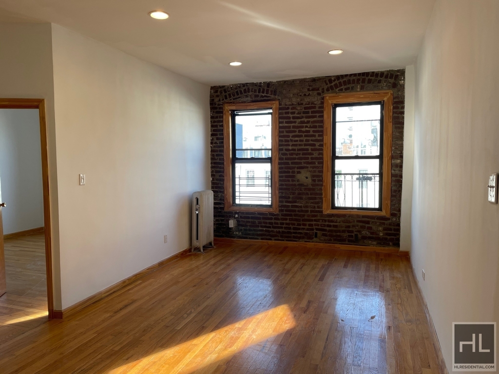 526 Lafayette Avenue - Photo 1