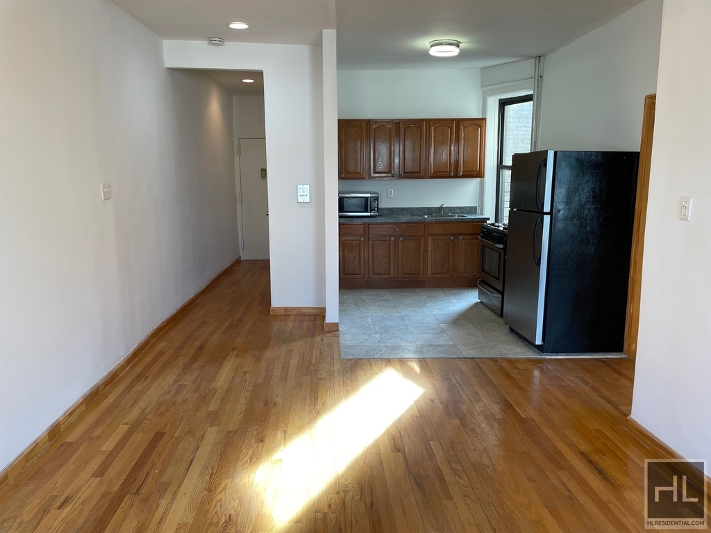 526 Lafayette Avenue - Photo 2