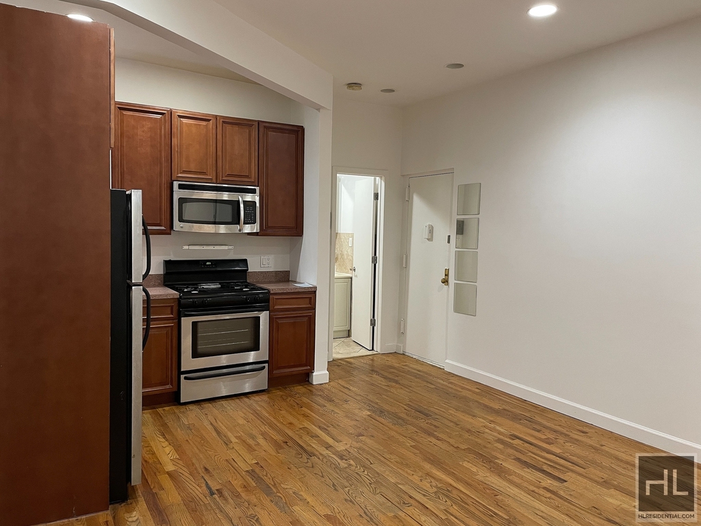 526 Lafayette Avenue - Photo 1