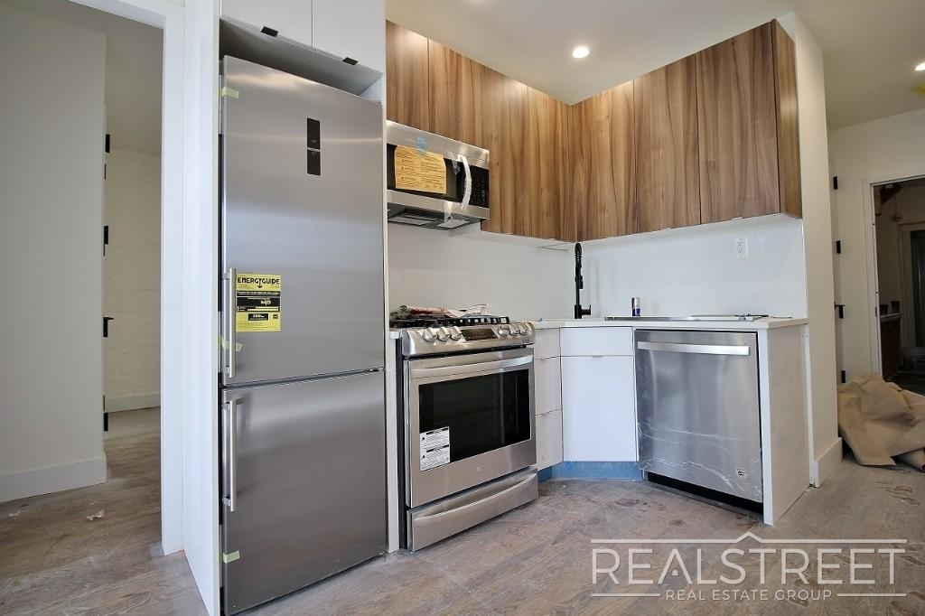 249 Midwood Street - Photo 2