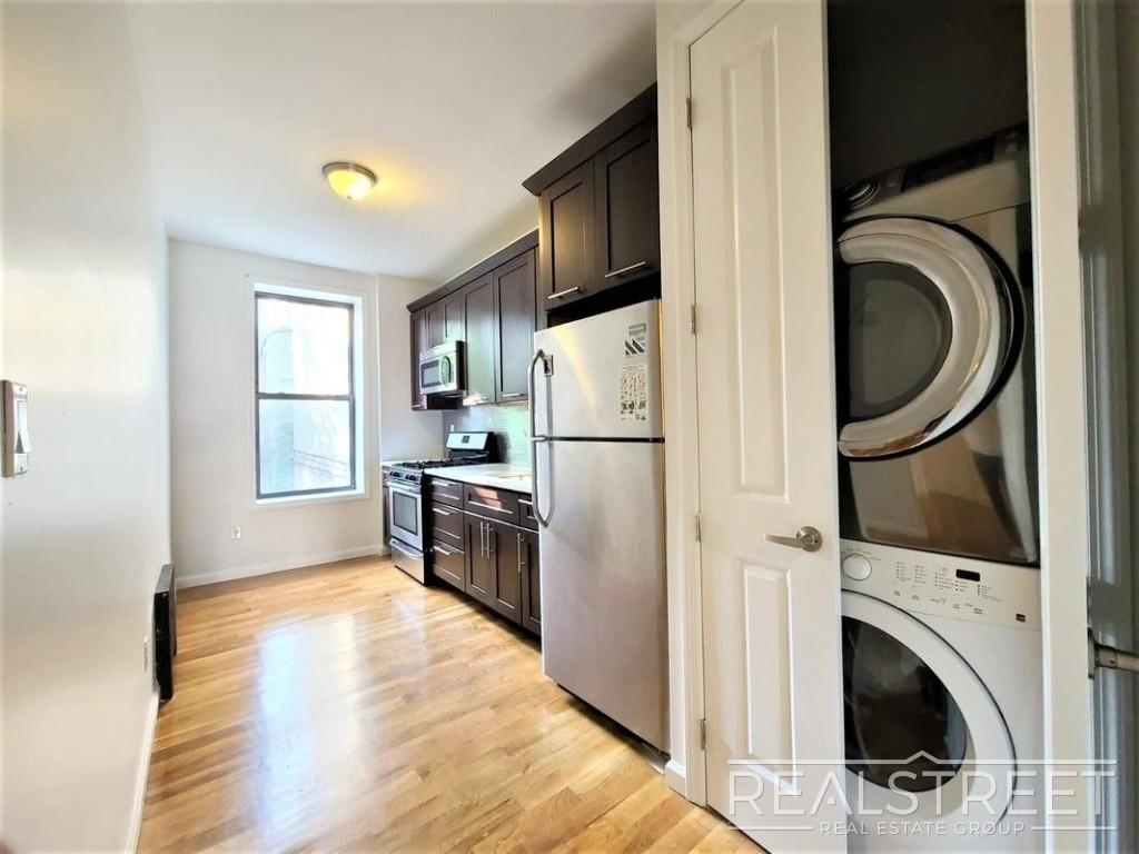 432 Rogers Ave - Photo 0