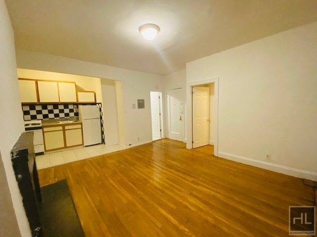 153 West 10th Street - Photo 0