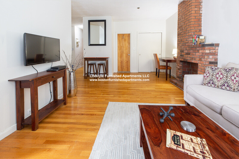 220 Beacon St. - Photo 1