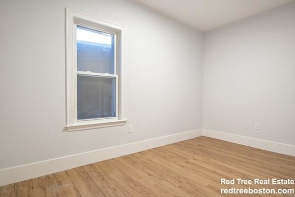 219 Bennington - Photo 3