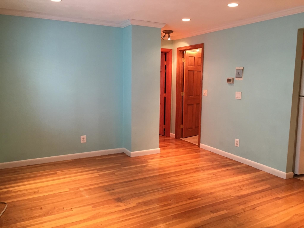 135 Inman St. - Photo 3