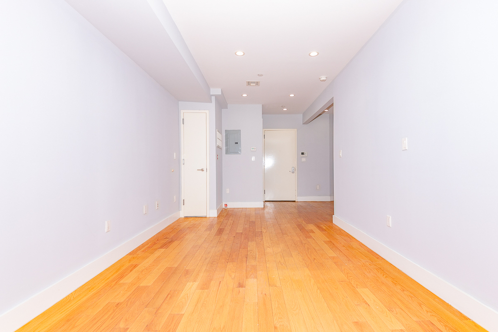 971 Lafayette Avenue - Photo 4