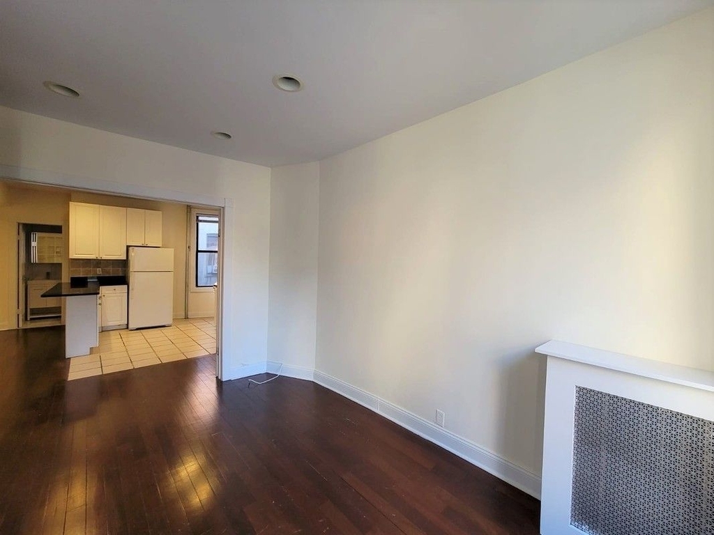 175 Lexington Avenue - Photo 4