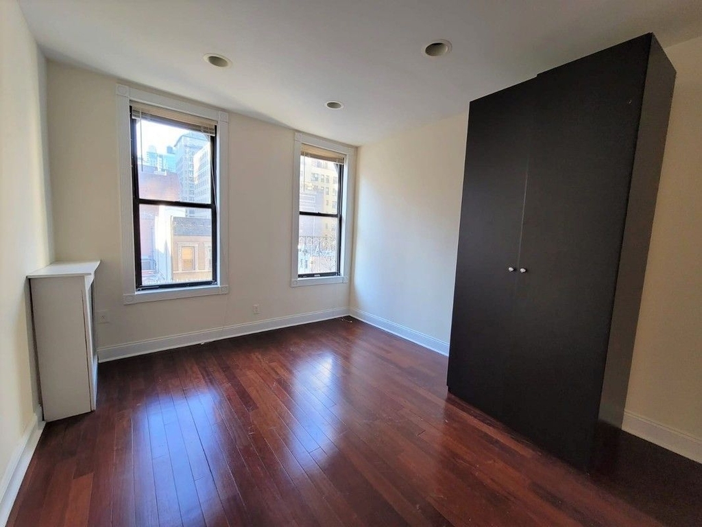 175 Lexington Avenue - Photo 3