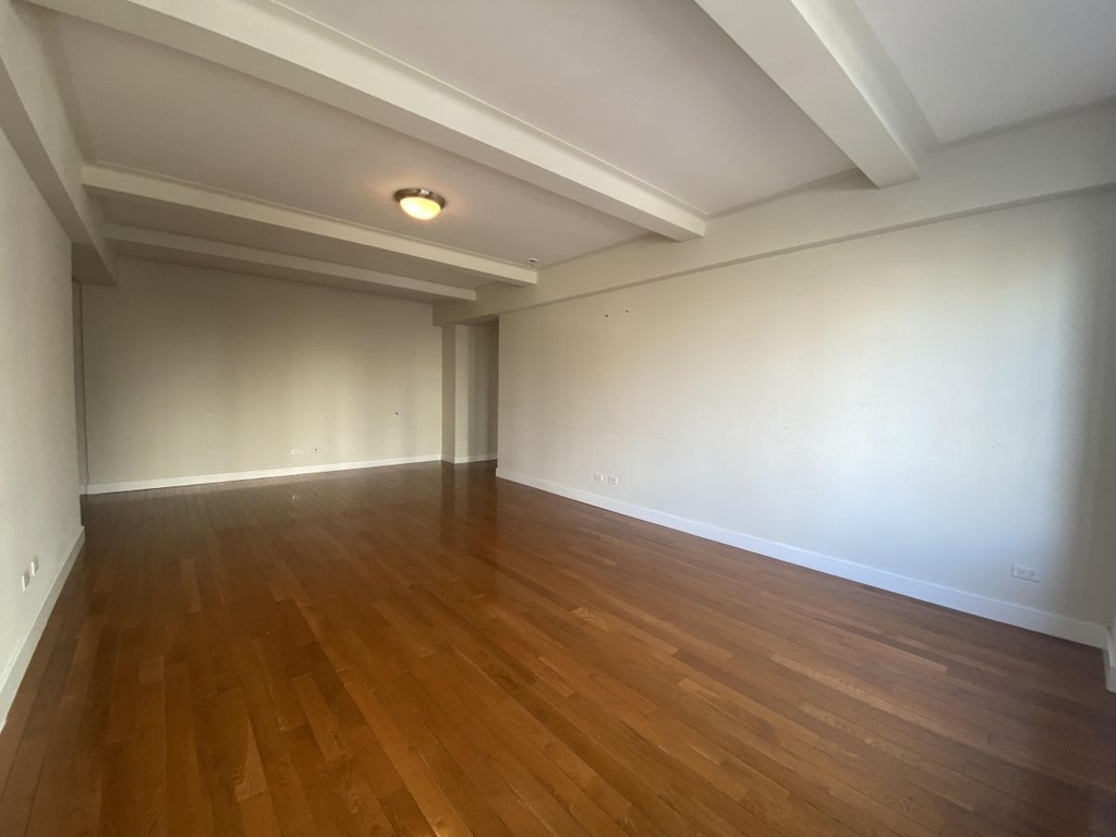 400 East 58th Street - Photo 2