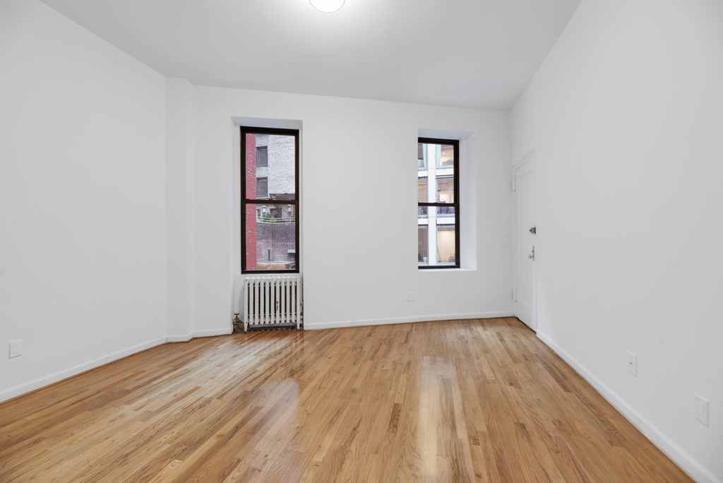 121 Madison Avenue - Photo 2